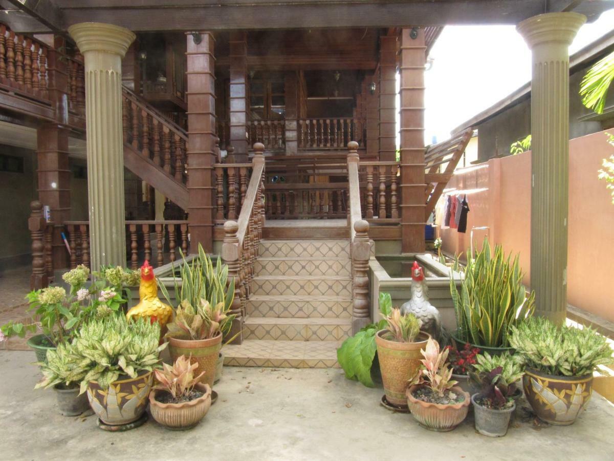 Lux Pillow Hostel Hpa-an Exterior foto