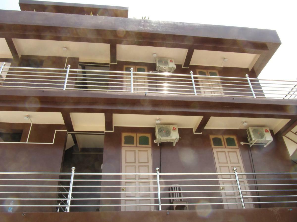 Lux Pillow Hostel Hpa-an Exterior foto
